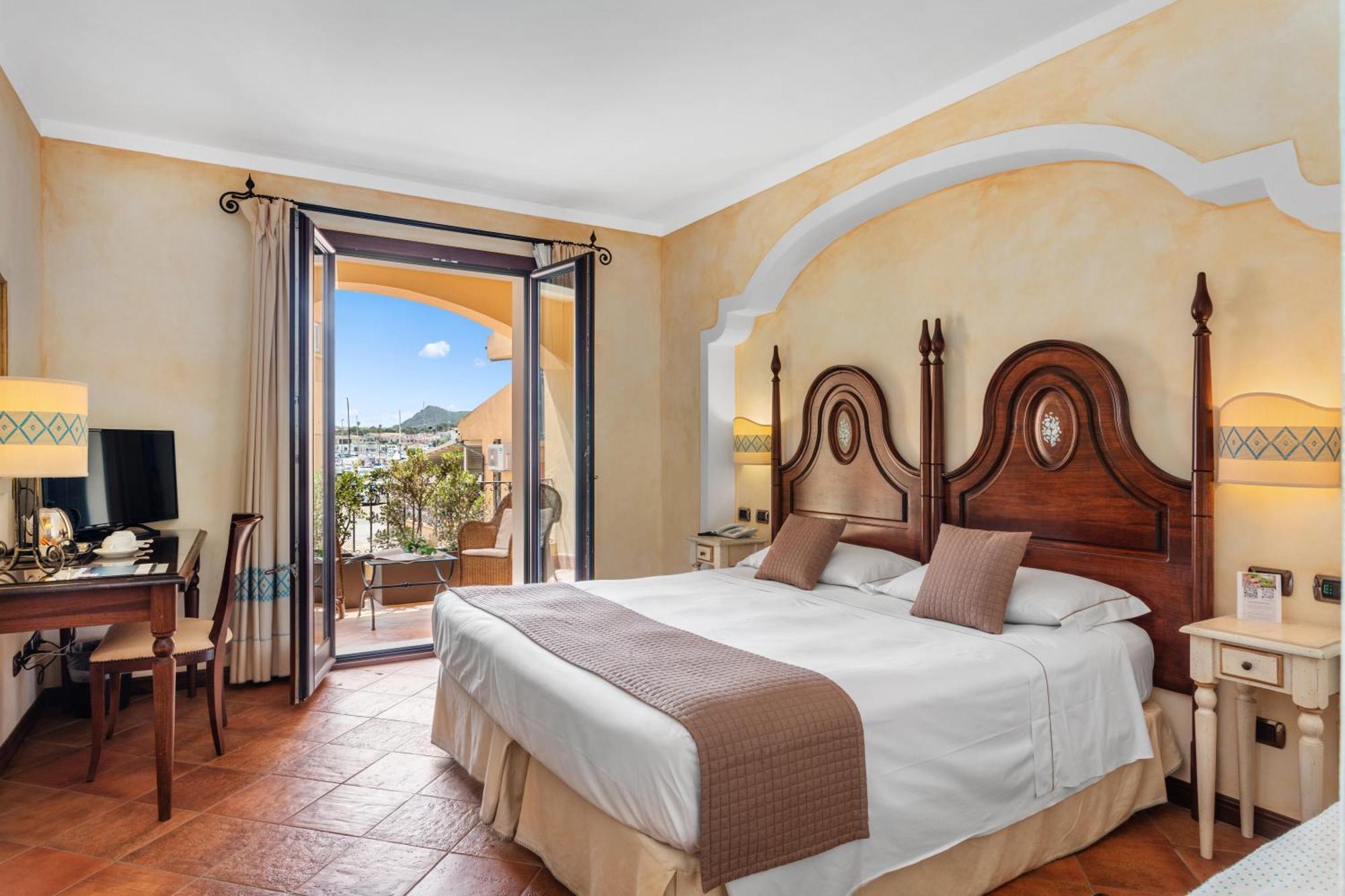 Superior Double Room,1584397215:JPEG